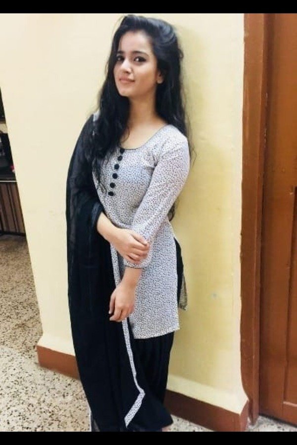 Call Girls in Gurgaon – Premium & Independent Companions 1 Natural Beauty Call Girls in Gurgaon
